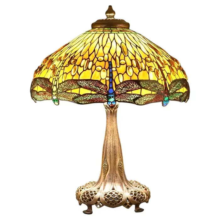 Tiffany dragonfly lamp